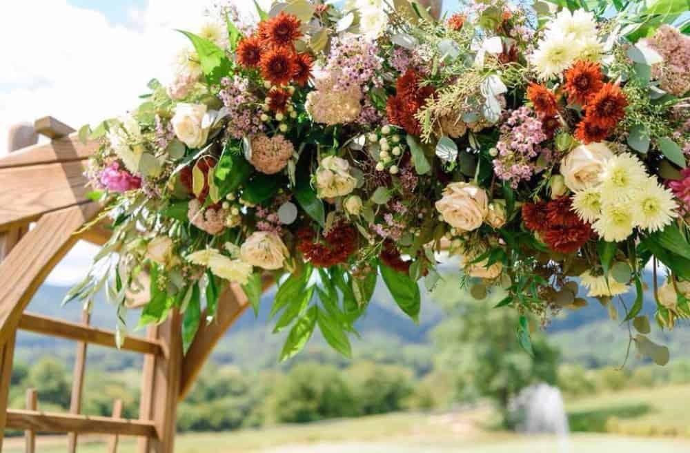 beautiful outdoor ceremony wedding flowers in virginia