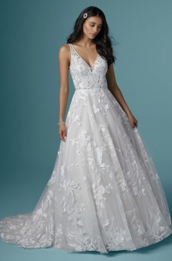 floral-lace-patterns-wedding-dress
