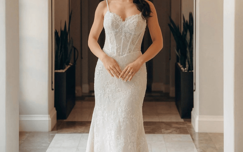 Bride wearing a sheath