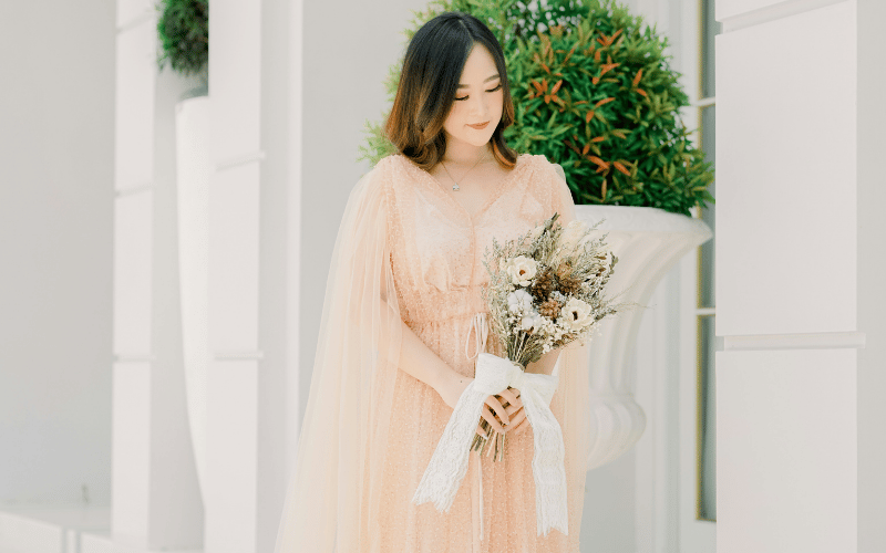 bride wearing champagne color